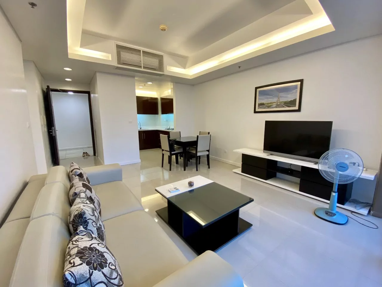 1 BEDROOM APARTMENT FOR SALE IN AZURA BUILDING DA NANG