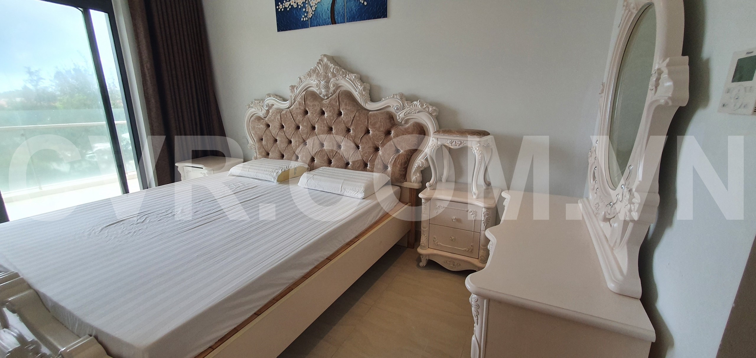 OCEAN VIEW CORNER 2 BDR APARTMENT FOR SALE IN THE OCEAN SUITES, DA NANG
