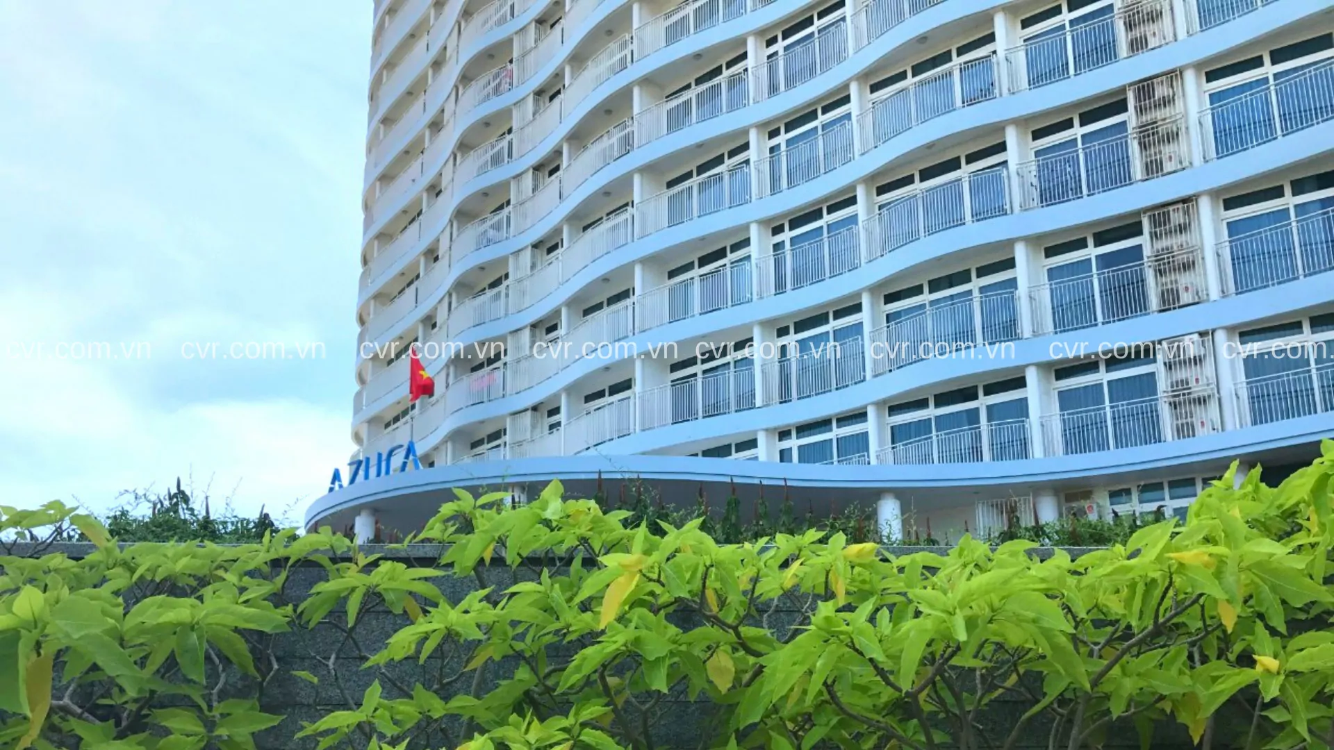 2 BEDROOM APARTMENT FOR RENT IN AZURA DA NANG- SPECIAL CORNER UNIT