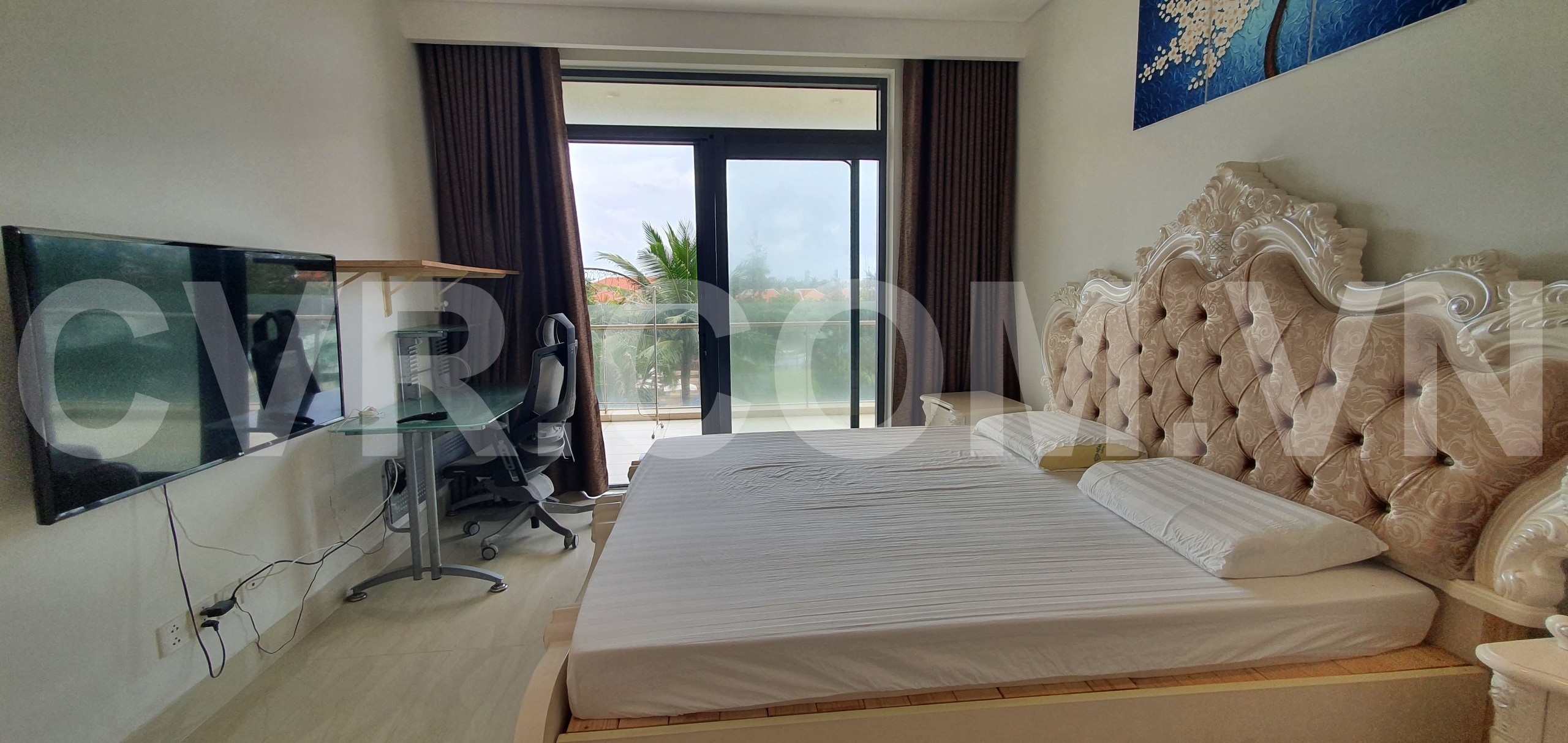 OCEAN VIEW CORNER 2 BDR APARTMENT FOR SALE IN THE OCEAN SUITES, DA NANG
