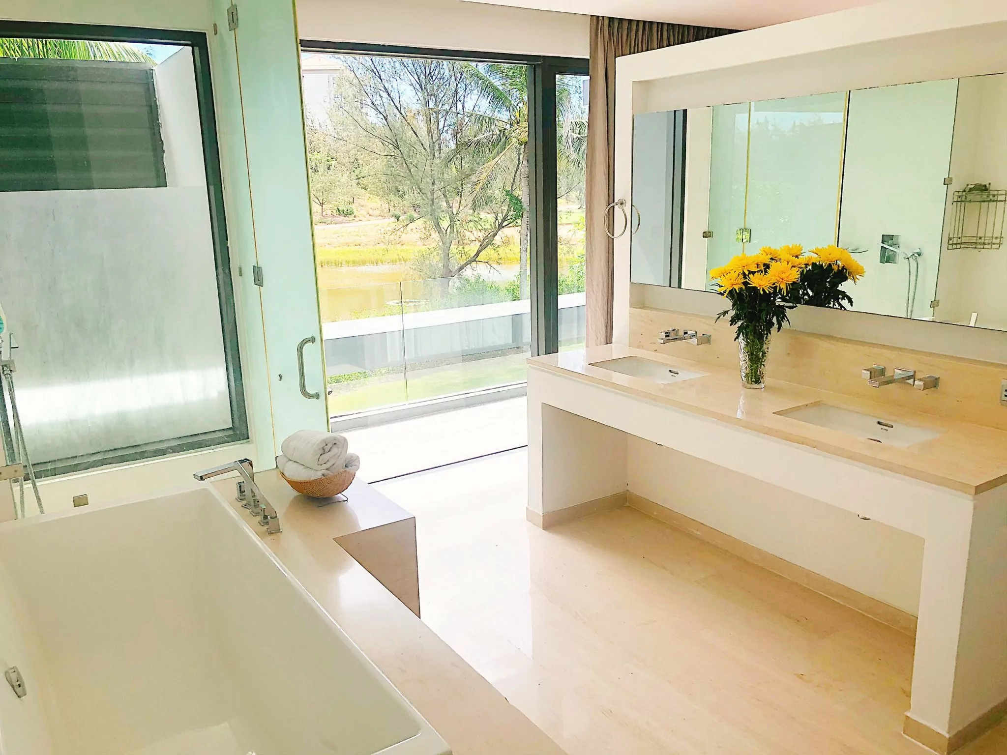 DUNE RESIDENCES DANANG GOLF COURSE VILLA FOR SALE