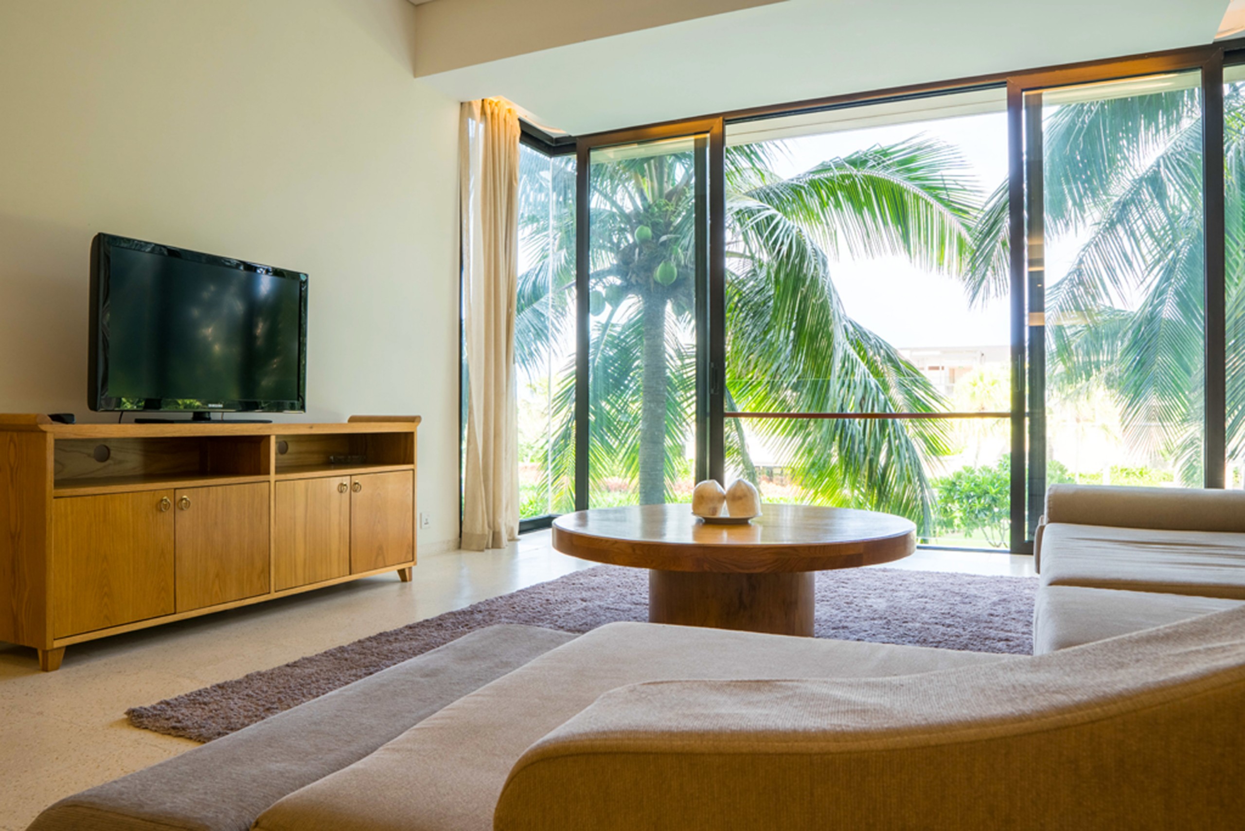 2 BEDROOM LUXURY APARTMENT FOR SALE IN HYATT REGENCY DA NANG