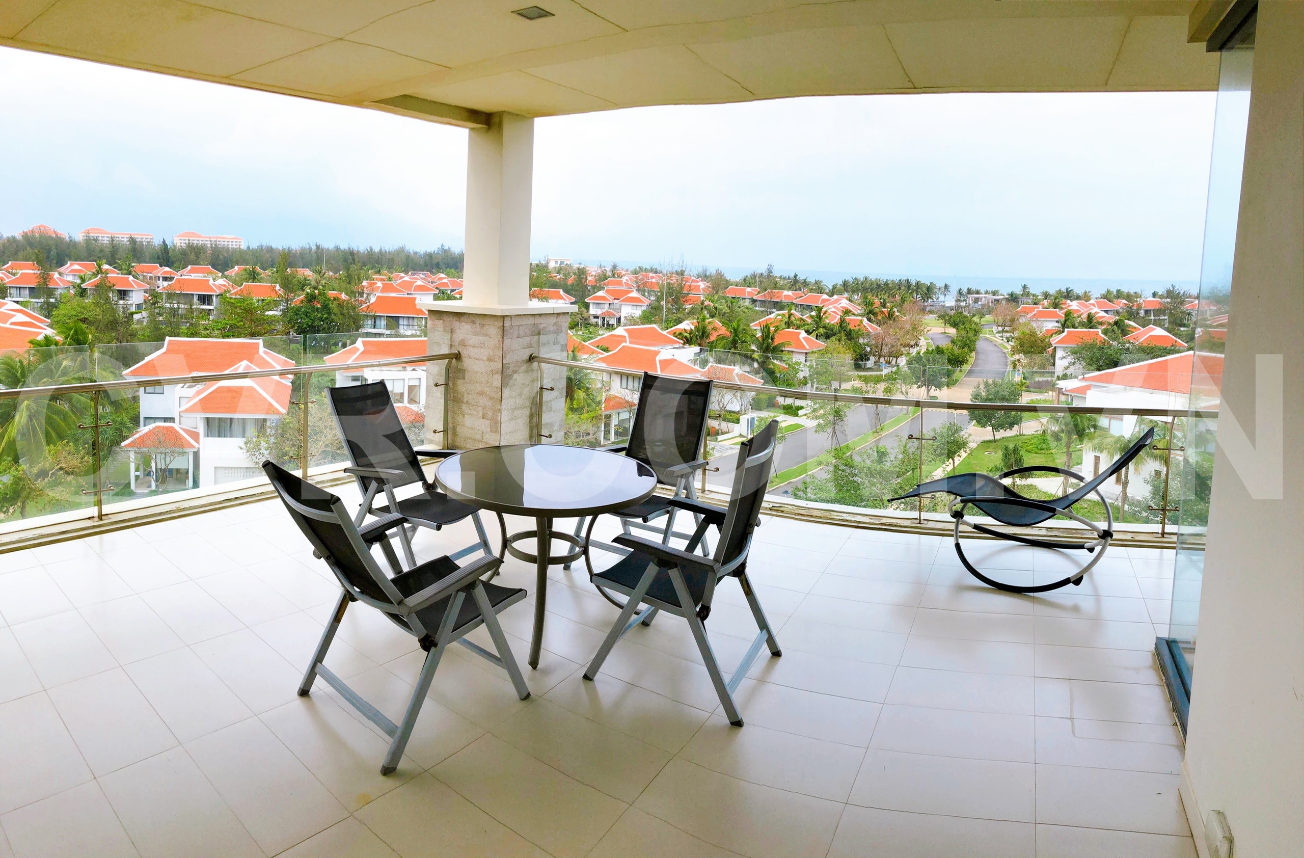 CORNER 2 BDR APARTMENT FOR SALE IN THE OCEAN SUITES, DA NANG