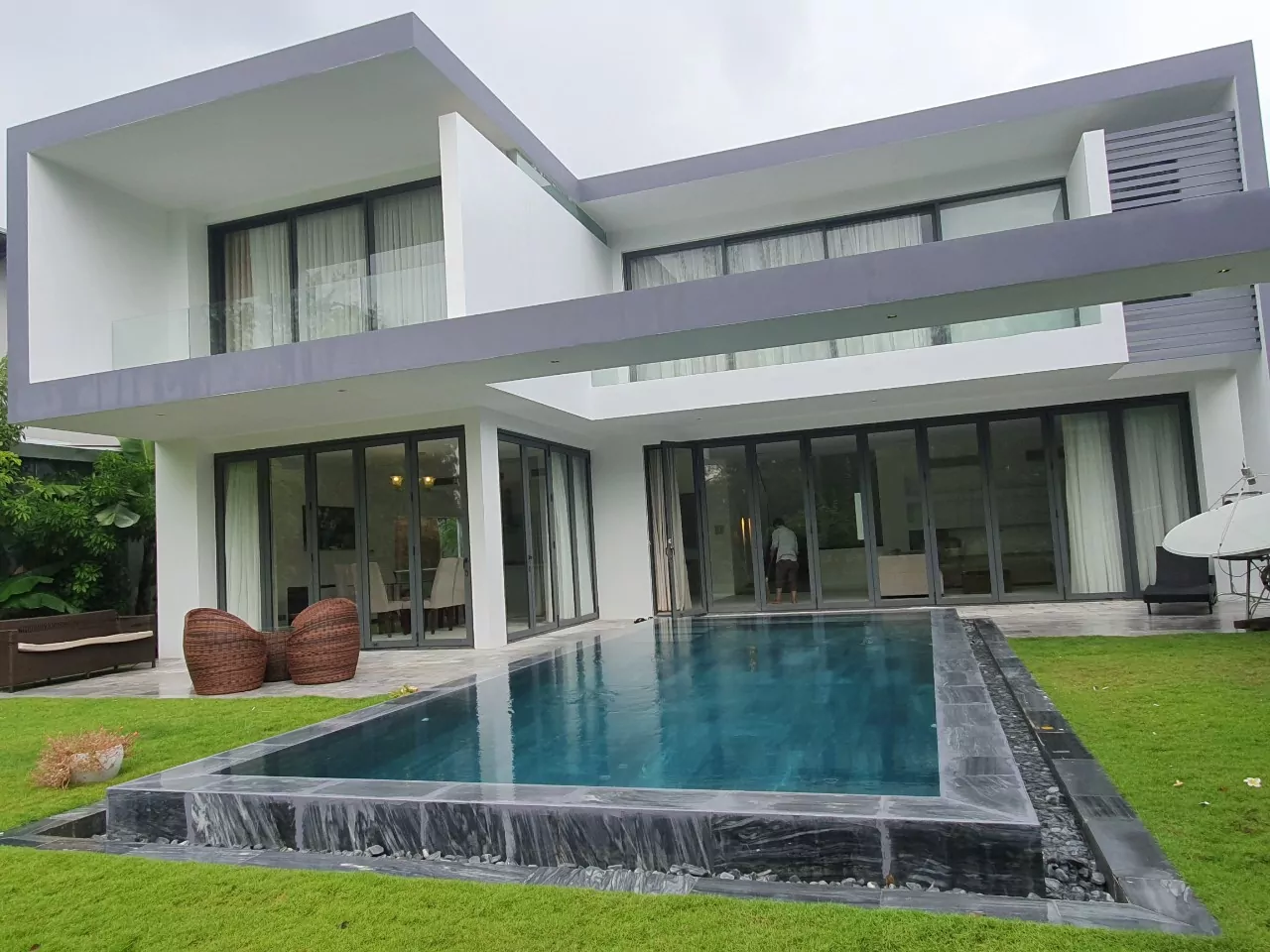 3 BEDROOM DUNE RESIDENCES DANANG GOLF COURSE VILLA FOR RENT