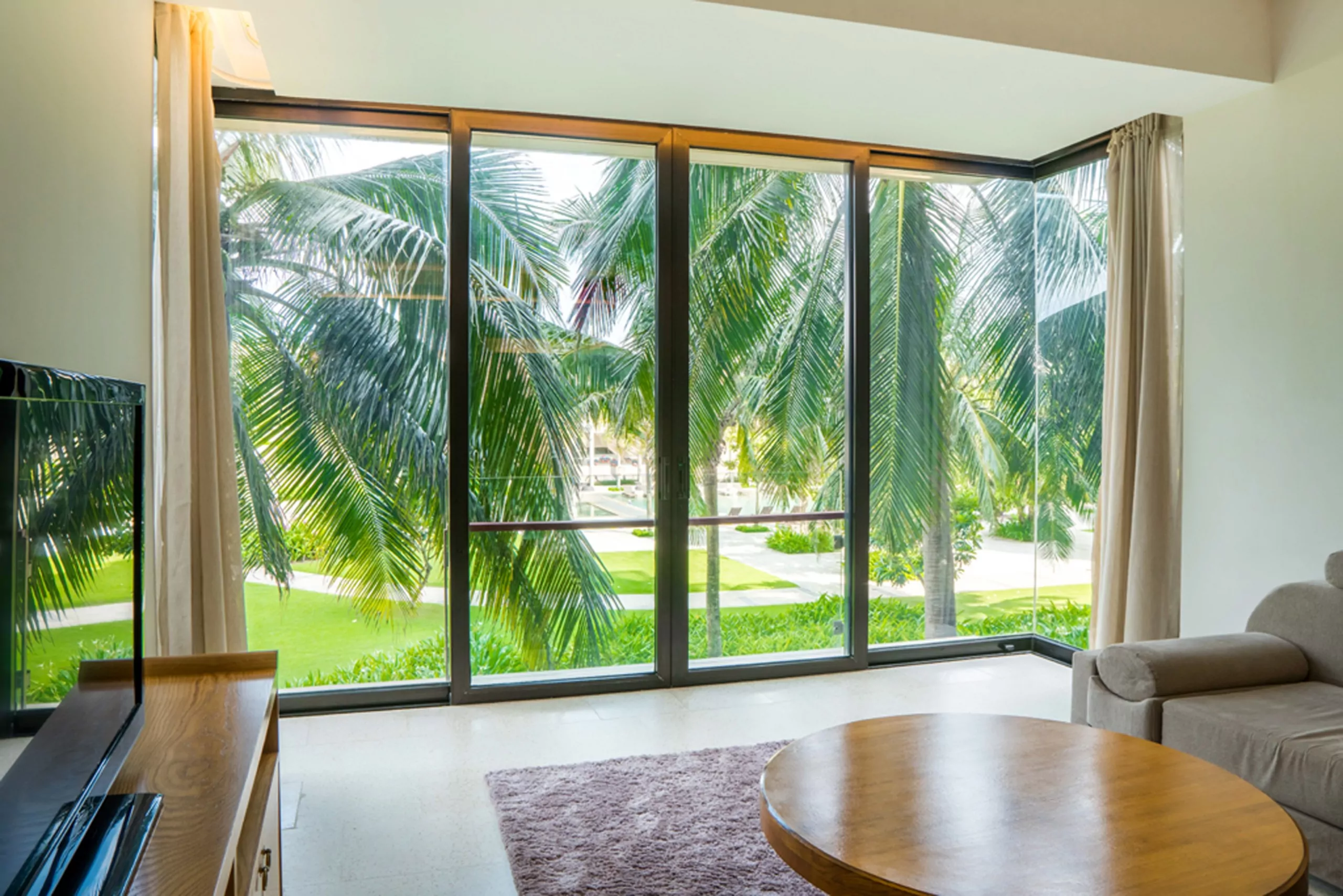 2 BEDROOM LUXURY APARTMENT FOR SALE IN HYATT REGENCY DA NANG
