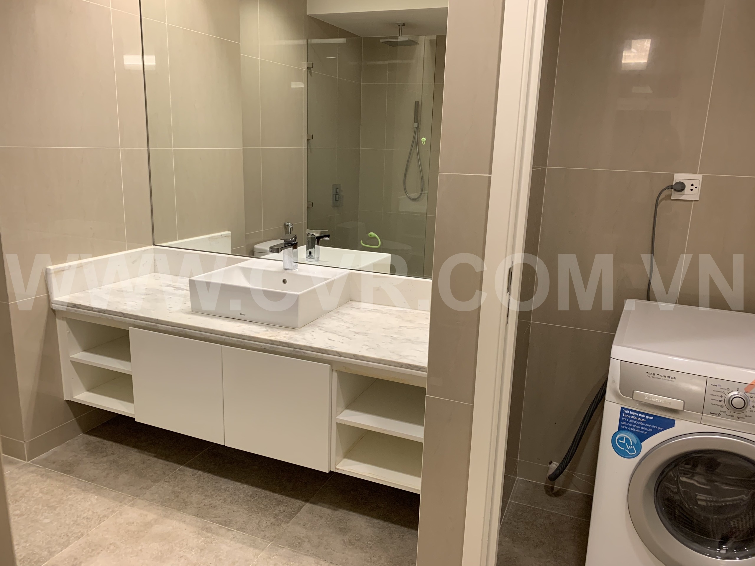 1 BEDROOM APARTMENT FOR RENT IN AZURA BUILDING DA NANG