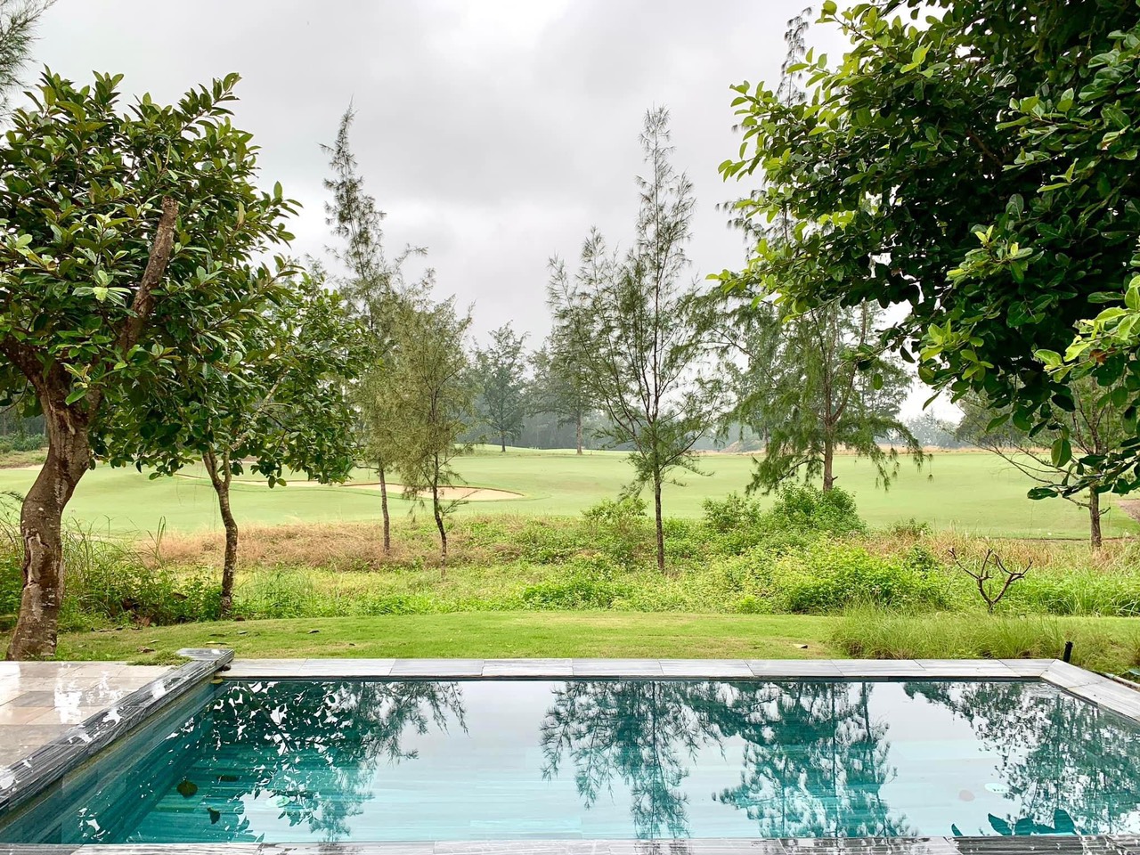 THE POINT GOLF COURSE VILLA 3BDR WITH PINK BOOK FOR SALE IN DA NANG