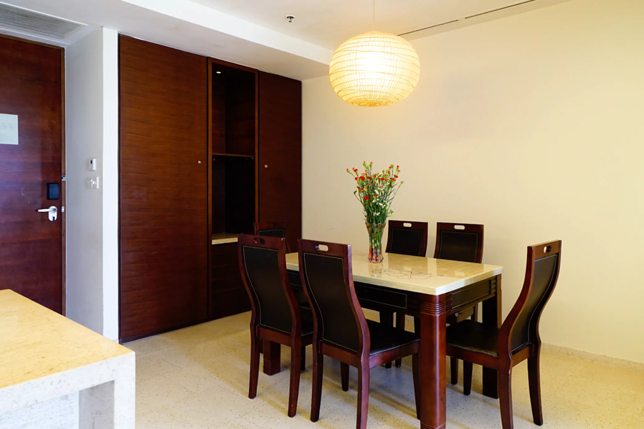 2 BEDROOM LUXURY APARTMENT FOR SALE IN HYATT REGENCY DA NANG