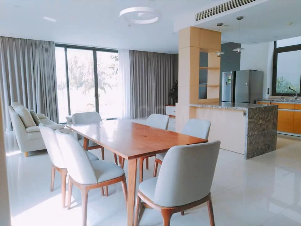 THE POINT GOLF COURSE VILLA 3BDR WITH PINK BOOK FOR SALE IN DA NANG